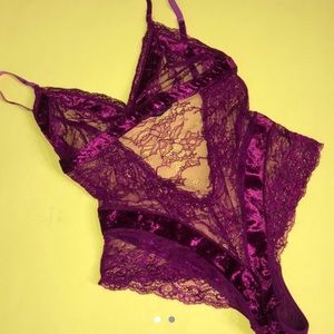 Magenta lace/velvet teddy